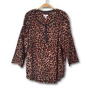 📦 REDUCED! Plush L/S Cheetah Print Top with S-t-r-e-t-c-h / Plus